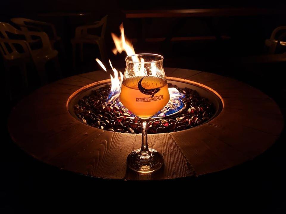 La Baleine Endiablee Microbrasserie Riviere-Ouelle Exteriér fotografie